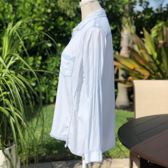 DL1961 PREMIUM MERCER & SPRING CHAMBRAY FRAYED ACCENT BUTTON UP SHIRT MEDIUM EUC - Picture 8 of 16